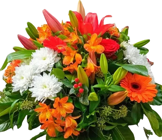 Bouquet de fleurs de deuil coloré avec lys orange, gerberas et chrysanthèmes.