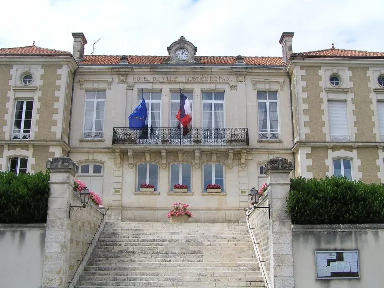 Saint-Amant-de-Boixe (16330)
